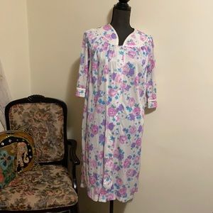 Hamilton floral nightie gown size M